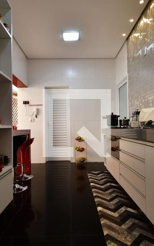 Casa para alugar com 459m², 3 quartos e 5 vagasCozinha 