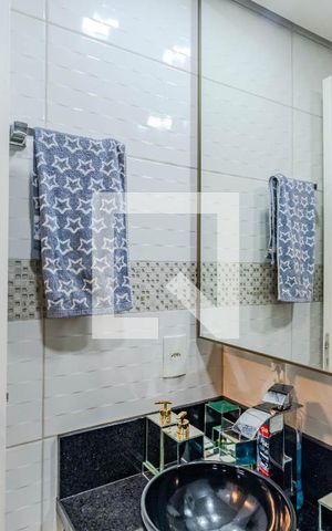 Apartamento à venda com 69m², 3 quartos e 1 vaga Apartamento à venda com 69m², 3 quartos e 1 vagaBanheiro do Quarto 2