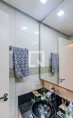 Apartamento à venda com 69m², 3 quartos e 1 vaga Apartamento à venda com 69m², 3 quartos e 1 vagaBanheiro do Quarto 2