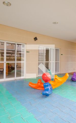 Apartamento para alugar com 108m², 2 quartos e 1 vaga Apartamento para alugar com 108m², 2 quartos e 1 vagaÁrea comum - Playground