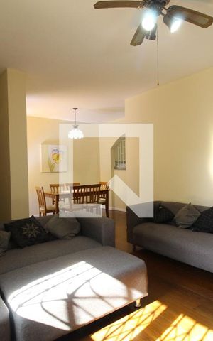Casa à venda com 342m², 3 quartos e 7 vagasSala