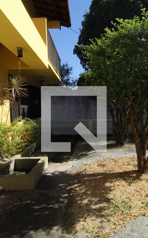 Casa à venda com 342m², 3 quartos e 7 vagasFrente da casa - Jardim