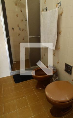 Casa à venda com 342m², 3 quartos e 7 vagasBanheiro da suíte