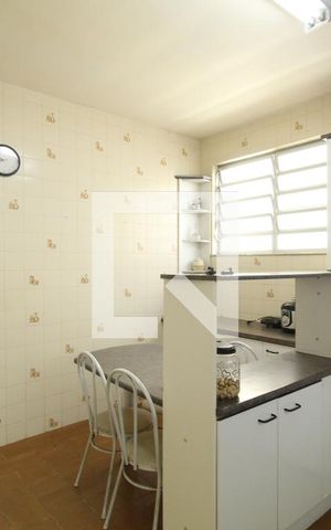Casa à venda com 342m², 3 quartos e 7 vagasCozinha