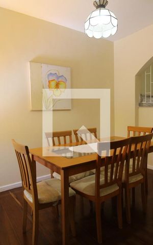 Casa à venda com 342m², 3 quartos e 7 vagasSala