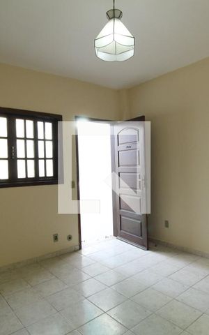 Casa à venda com 342m², 3 quartos e 7 vagasEdícula - Sala