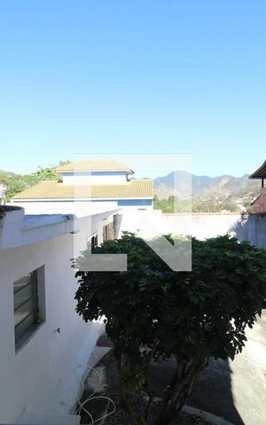 Casa à venda com 342m², 3 quartos e 7 vagasQuarto 1 - Varanda/vista