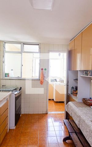 Apartamento à venda com 236m², 4 quartos e 3 vagas Apartamento à venda com 236m², 4 quartos e 3 vagasCozinha