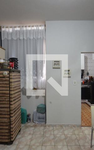 Casa à venda com 110m², 4 quartos e 1 vagaCopa