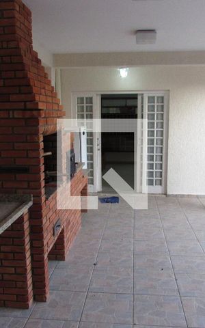 Casa para alugar com 187m², 4 quartos e 2 vagasÁrea comum