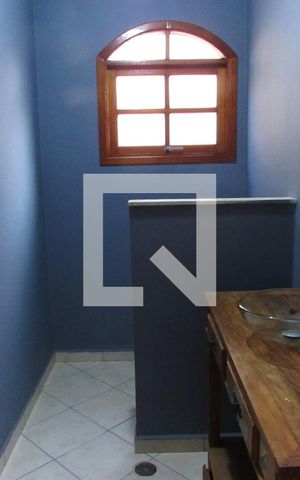 Casa para alugar com 187m², 4 quartos e 2 vagasLavabo