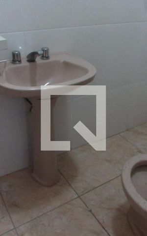 Casa para alugar com 187m², 4 quartos e 2 vagasBanheiro 1