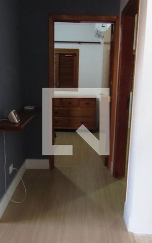 Casa para alugar com 187m², 4 quartos e 2 vagasCorredor