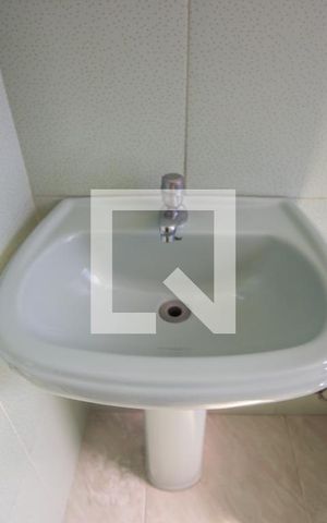 Apartamento à venda com 55m², 2 quartos e 1 vaga Apartamento à venda com 55m², 2 quartos e 1 vagaBanheiro