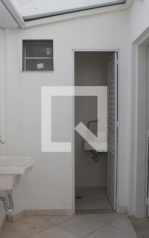 Casa para alugar com 125m², 2 quartos e sem vagaQuintal