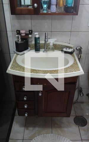 Apartamento à venda com 140m², 3 quartos e 1 vaga Apartamento à venda com 140m², 3 quartos e 1 vagaBanheiro
