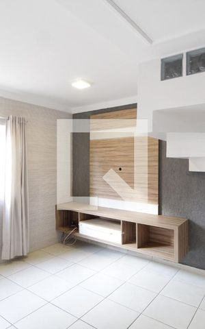 Casa para alugar com 70m², 2 quartos e 2 vagasSala