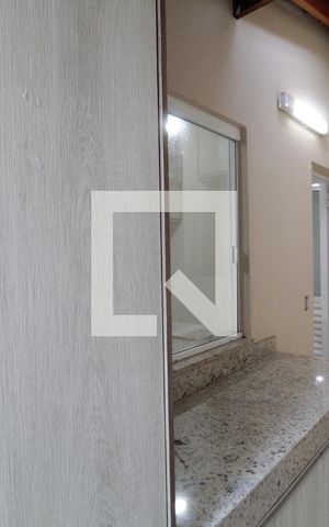 Casa para alugar com 70m², 2 quartos e 2 vagasÁrea de Serviço