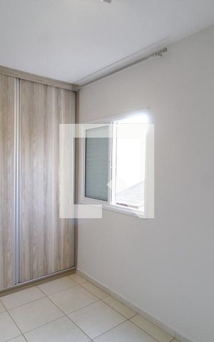 Casa para alugar com 70m², 2 quartos e 2 vagasQuarto 2