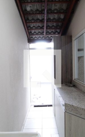Casa para alugar com 70m², 2 quartos e 2 vagasÁrea de Serviço