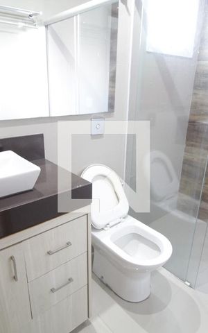 Casa para alugar com 70m², 2 quartos e 2 vagasBanheiro Social