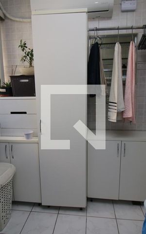 Apartamento à venda com 86m², 2 quartos e 1 vagaÁrea de Serviço