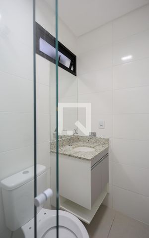 Apartamento para alugar com 31m², 1 quarto e sem vaga Apartamento para alugar com 31m², 1 quarto e sem vagaBanheiro da Suíte