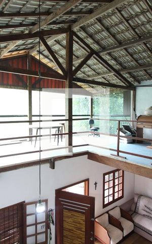 Casa à venda com 1400m², 3 quartos e 6 vagasMezanino