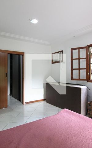 Casa à venda com 1400m², 3 quartos e 6 vagasSuíte 3