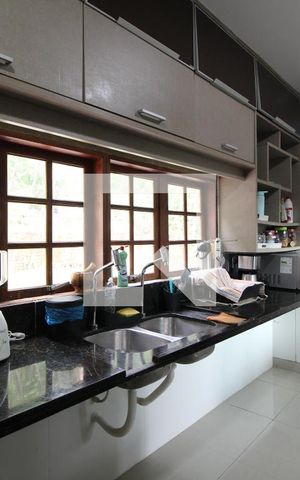 Casa à venda com 1400m², 3 quartos e 6 vagasCozinha