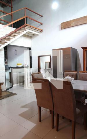 Casa à venda com 1400m², 3 quartos e 6 vagasSala 