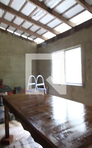 Casa à venda com 1400m², 3 quartos e 6 vagasQuarto de Serviço