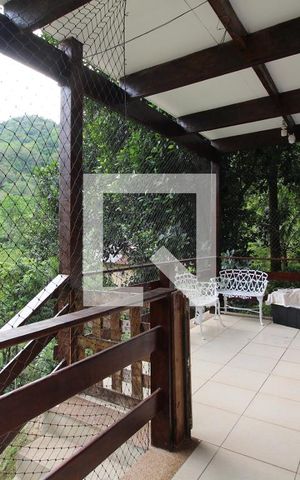 Casa à venda com 1400m², 3 quartos e 6 vagasVaranda