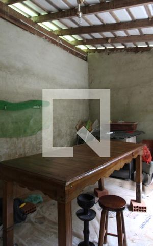 Casa à venda com 1400m², 3 quartos e 6 vagasQuarto de Serviço