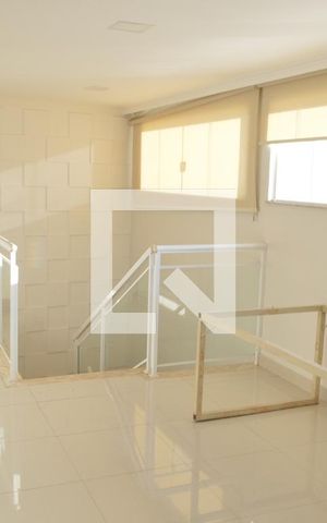 Casa de condomínio para alugar com 320m², 5 quartos e 2 vagasSala 2