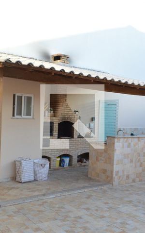Casa de condomínio para alugar com 320m², 5 quartos e 2 vagasÁrea Gourmet 