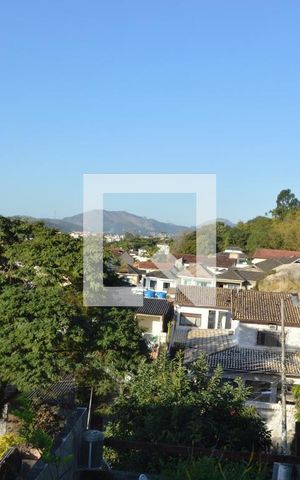 Casa de condomínio para alugar com 320m², 5 quartos e 2 vagasVista do Quarto 1