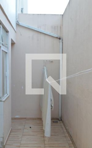 Casa de condomínio para alugar com 320m², 5 quartos e 2 vagasÁrea de Serviço 