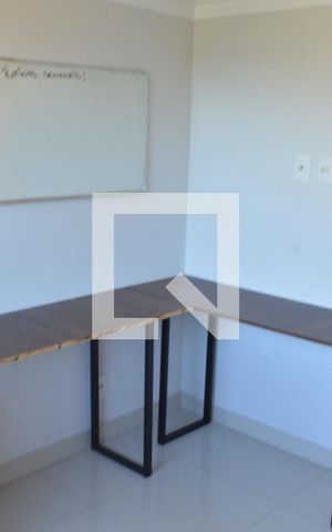 Casa de condomínio para alugar com 320m², 5 quartos e 2 vagasQuarto 1