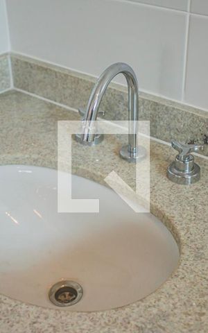 Apartamento à venda com 68m², 2 quartos e 1 vaga Apartamento à venda com 68m², 2 quartos e 1 vagaBanheiro Suíte