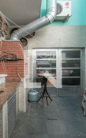 Casa à venda com 280m², 4 quartos e 3 vagas Casa à venda com 280m², 4 quartos e 3 vagasÁrea Gourmet