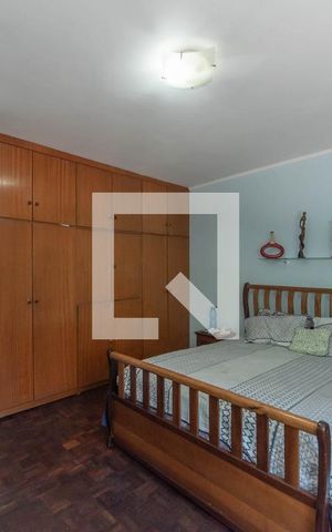 Casa à venda com 280m², 4 quartos e 3 vagas Casa à venda com 280m², 4 quartos e 3 vagasSuíte 2
