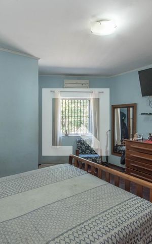 Casa à venda com 280m², 4 quartos e 3 vagas Casa à venda com 280m², 4 quartos e 3 vagasSuíte 2