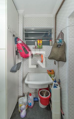 Casa à venda com 280m², 4 quartos e 3 vagas Casa à venda com 280m², 4 quartos e 3 vagasDespensa