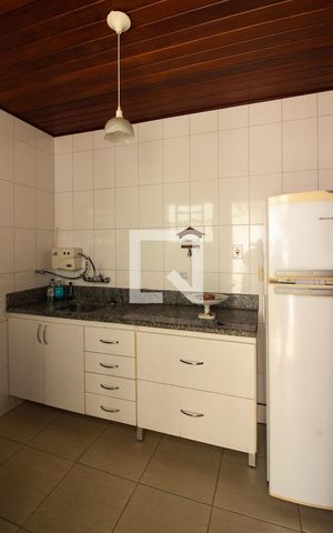 Casa para alugar com 100m², 2 quartos e 2 vagas Casa para alugar com 100m², 2 quartos e 2 vagasCozinha