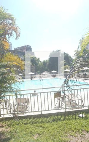 Apartamento à venda com 60m², 2 quartos e 1 vagaÁrea comum - Piscina