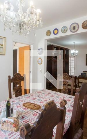 Casa para alugar com 600m², 4 quartos e 3 vagas Casa para alugar com 600m², 4 quartos e 3 vagasSala de Jantar