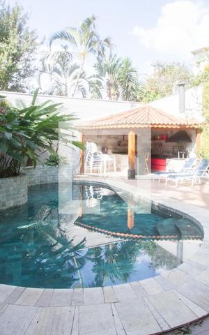 Casa para alugar com 600m², 4 quartos e 3 vagas Casa para alugar com 600m², 4 quartos e 3 vagasPiscina