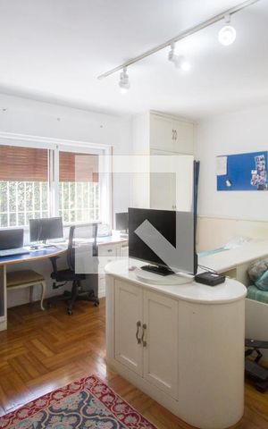 Casa para alugar com 600m², 4 quartos e 3 vagas Casa para alugar com 600m², 4 quartos e 3 vagasQuarto 1