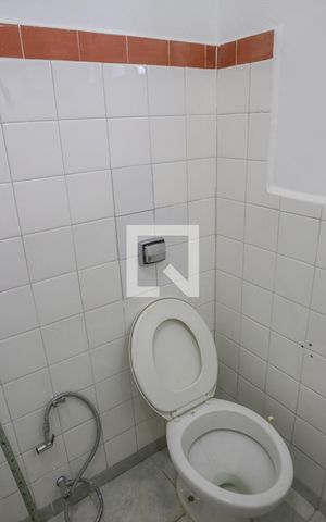 Casa para alugar com 75m², 2 quartos e sem vagaBanheiro